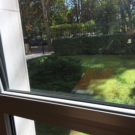 Tres Beau Studio Neuilly-sur-Seine Exterior foto